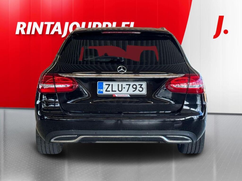 Mercedes-Benz C 2015 Musta