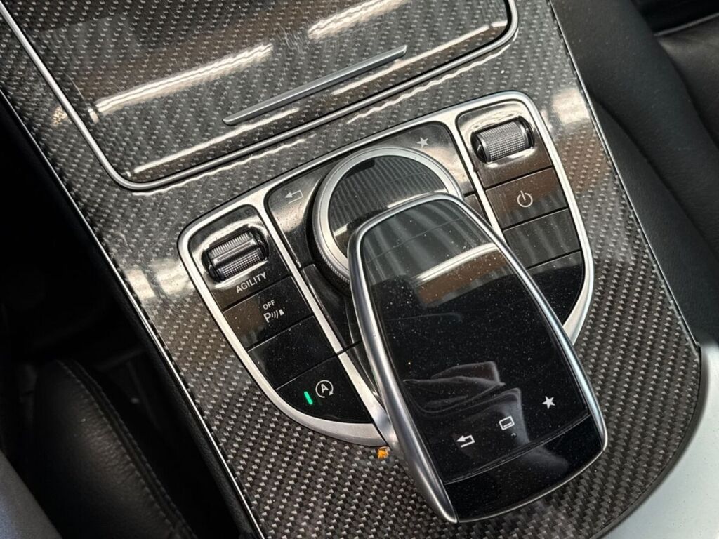 Mercedes-Benz C 2015 Musta