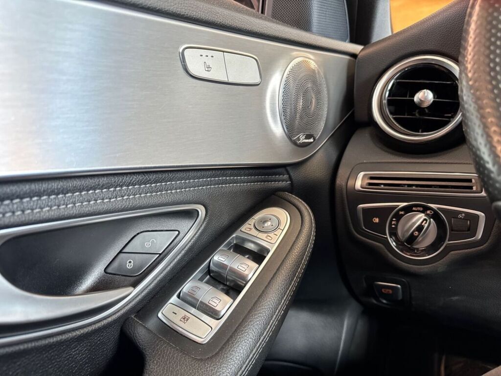 Mercedes-Benz C 2015 Musta