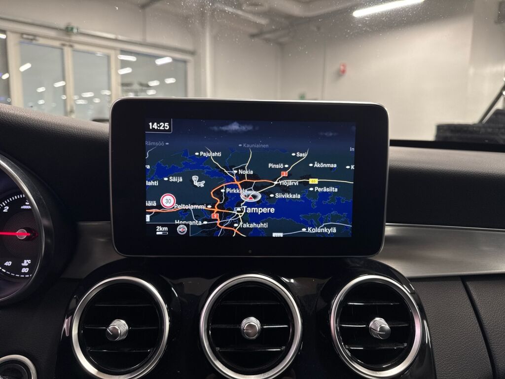 Mercedes-Benz C 2015 Musta