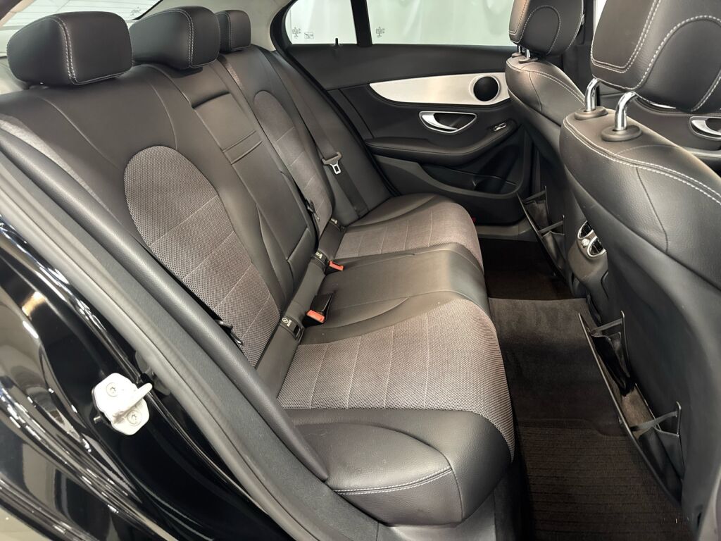 Mercedes-Benz C 2015 Musta