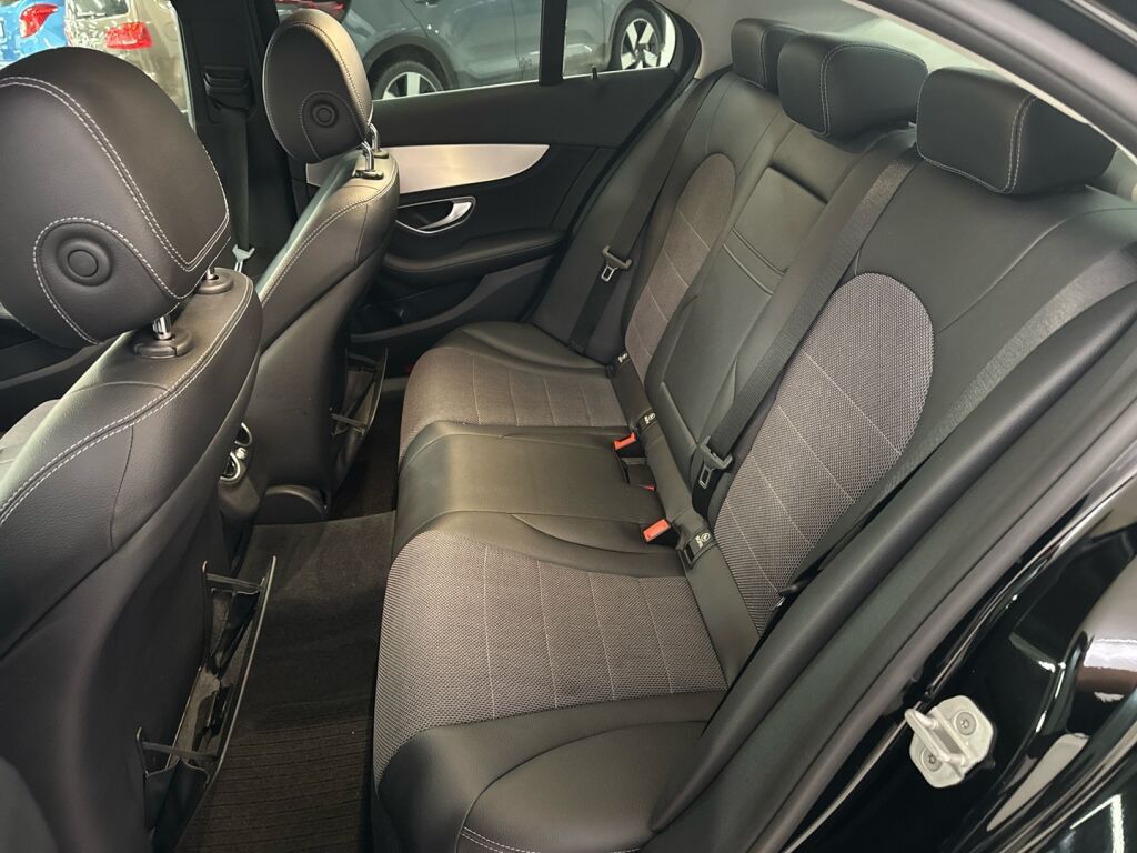 Mercedes-Benz C 2015 Musta