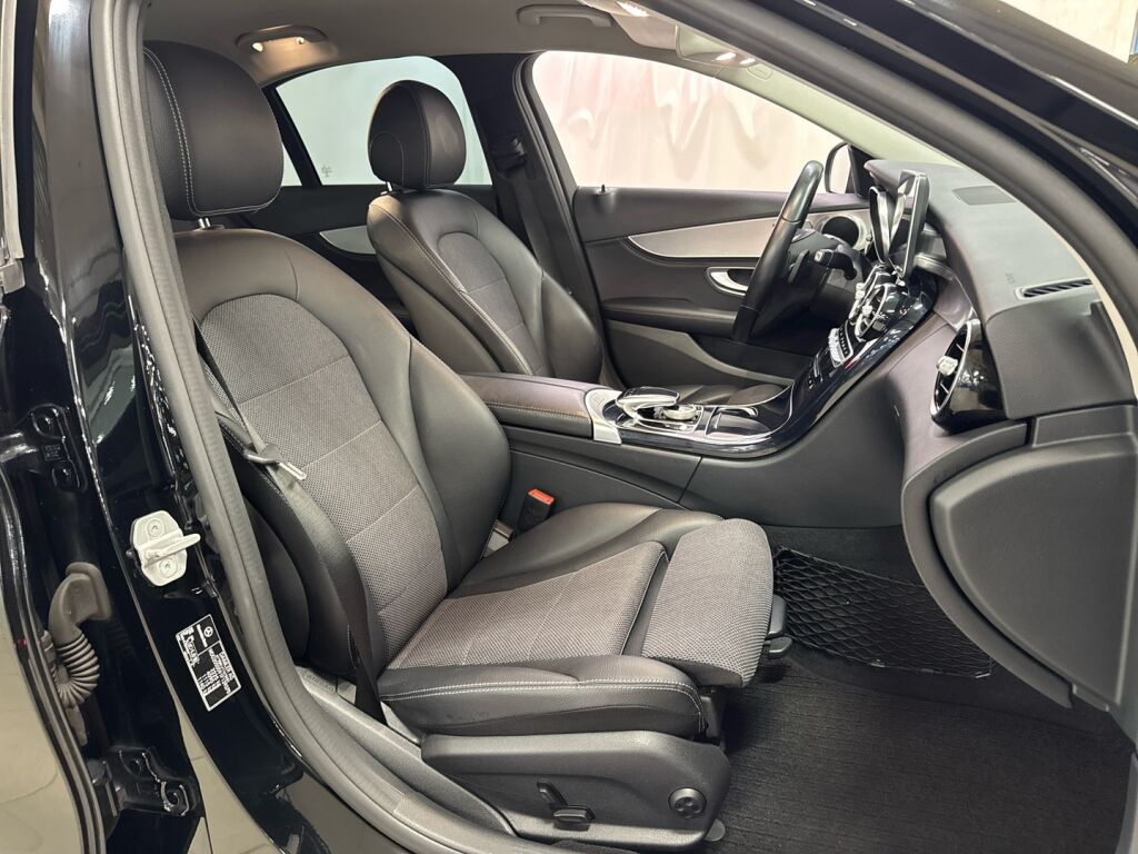 Mercedes-Benz C 2015 Musta