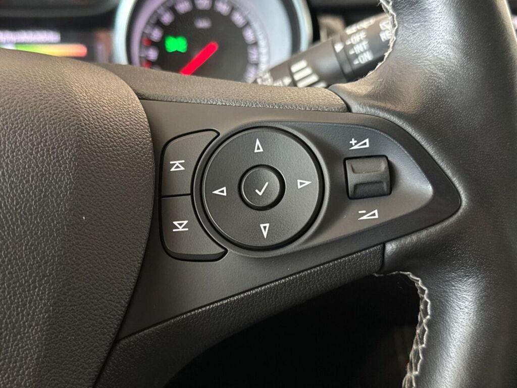 Opel Astra 2018 Harmaa