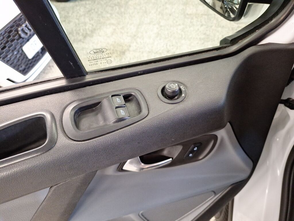 Ford Transit Custom 2018 Valkoinen