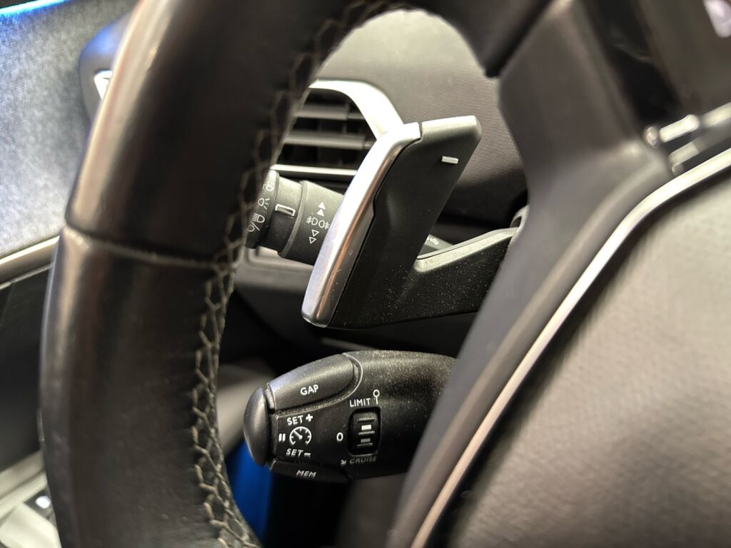 Peugeot 3008 2018 Valkoinen