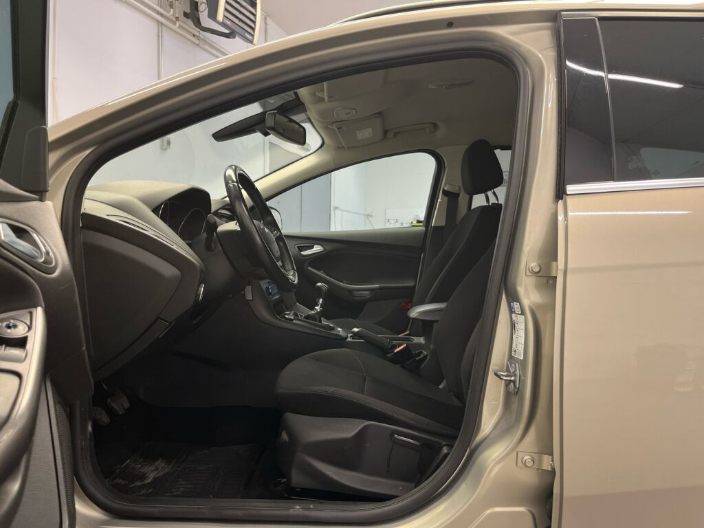 Ford Focus 2018 Harmaa