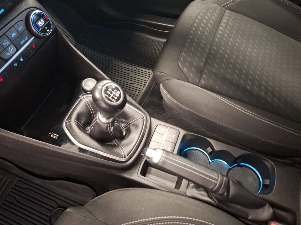 Ford Fiesta 2018 Sininen