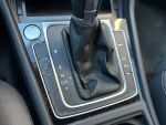 Volkswagen Golf 2018 Keltainen