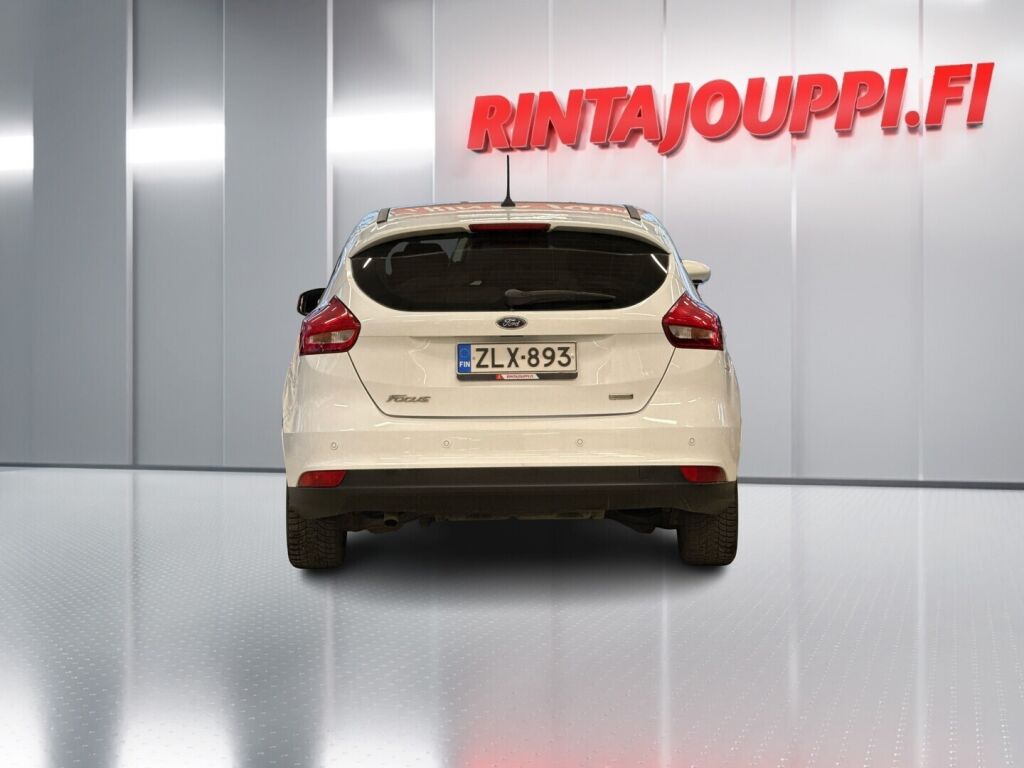 Ford Focus 2018 Valkoinen