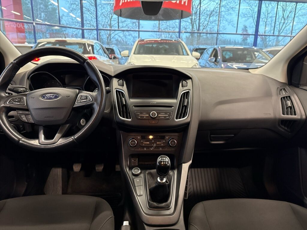 Ford Focus 2018 Valkoinen