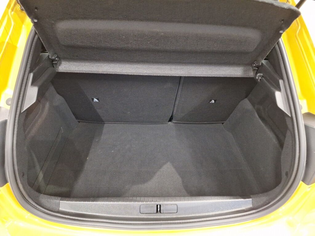 Peugeot 208 2020 Keltainen