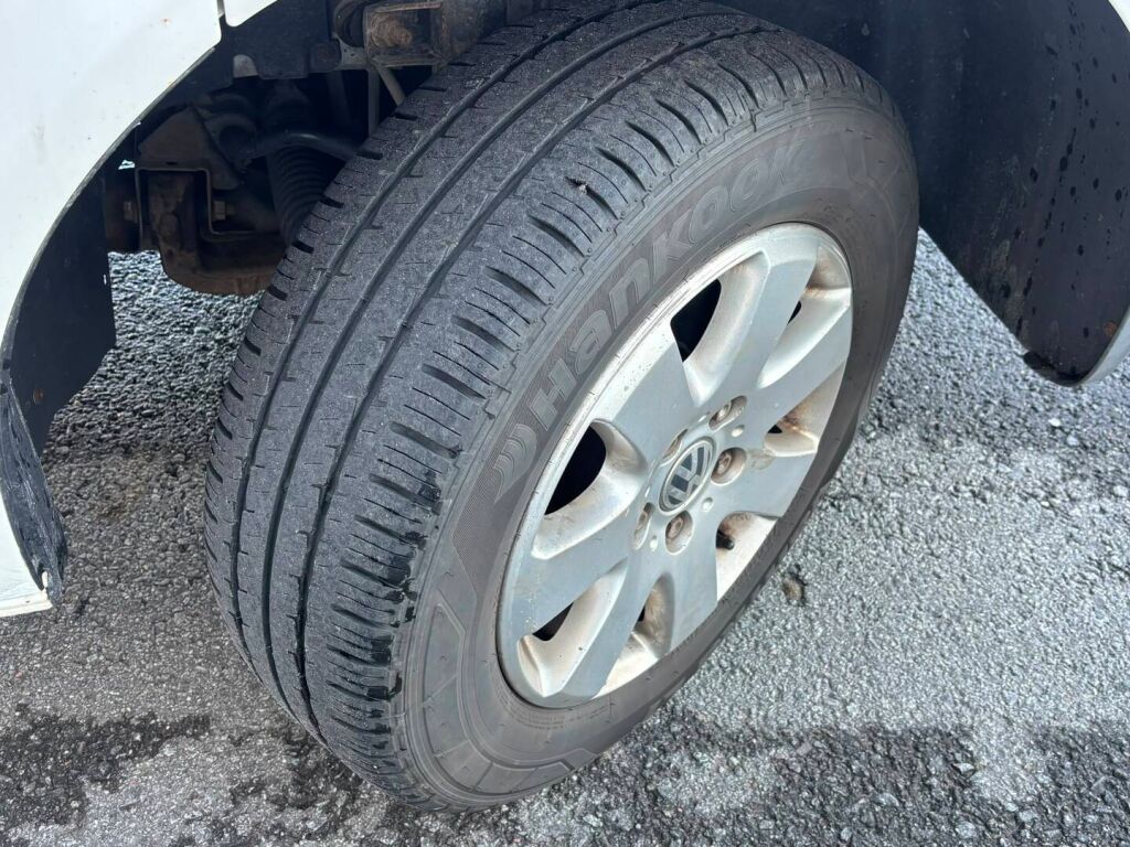 Volkswagen Transporter 2011 Valkoinen
