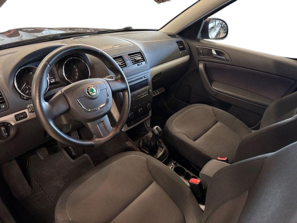 Skoda Yeti 2,0 TDI 110 Adventure 2011, bild 7/20