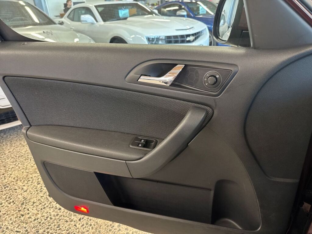 Skoda Yeti 2011 Punainen