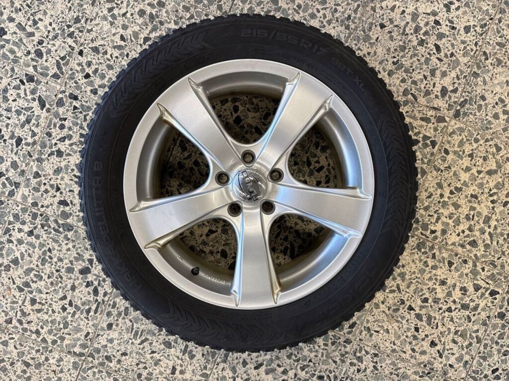 Skoda Yeti 2011 Punainen