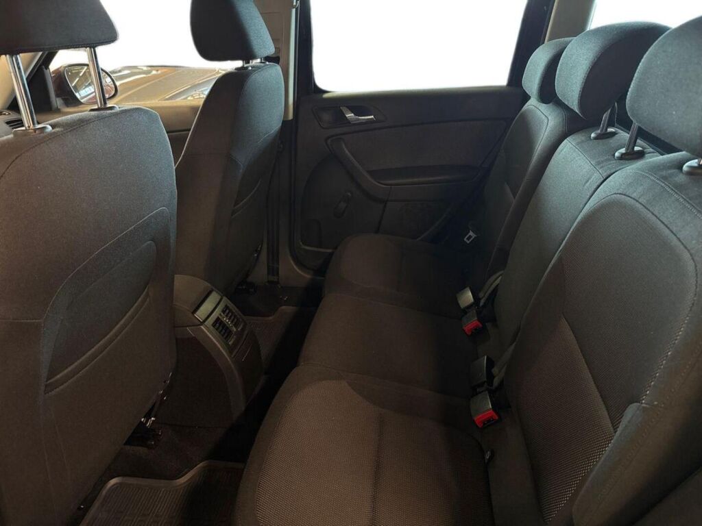 Skoda Yeti 2011 Punainen