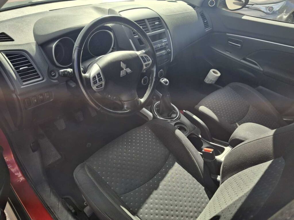 Mitsubishi ASX 2011 Punainen