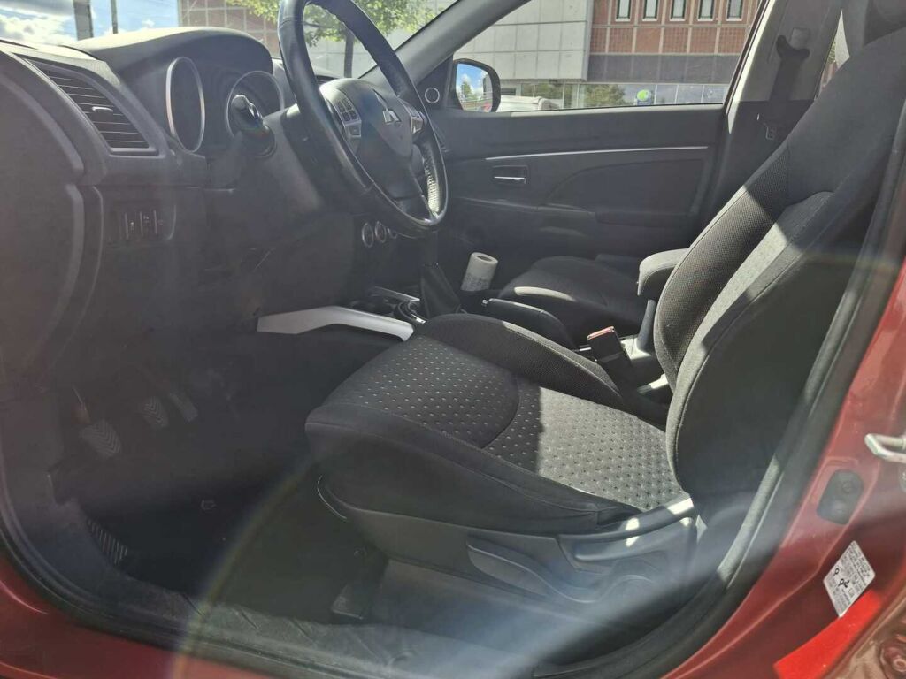 Mitsubishi ASX 2011 Punainen