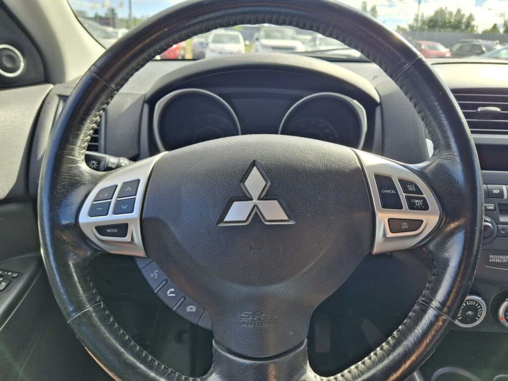 Mitsubishi ASX 2011 Punainen