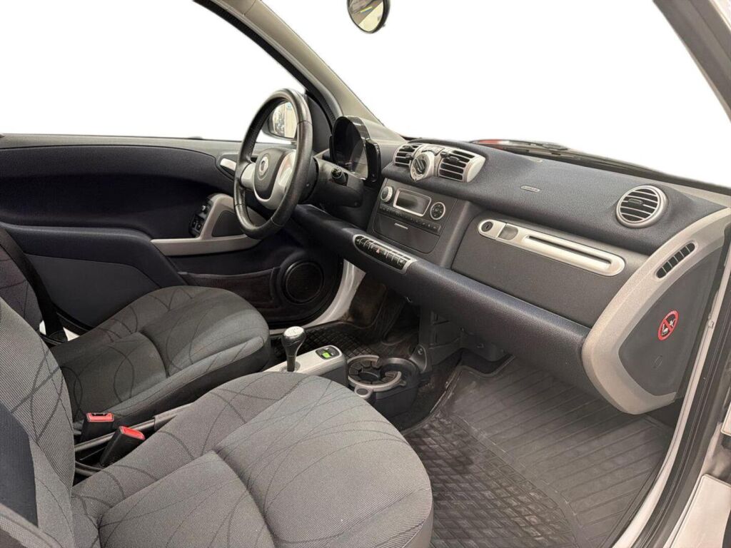 Smart fortwo 2011 Monivär.