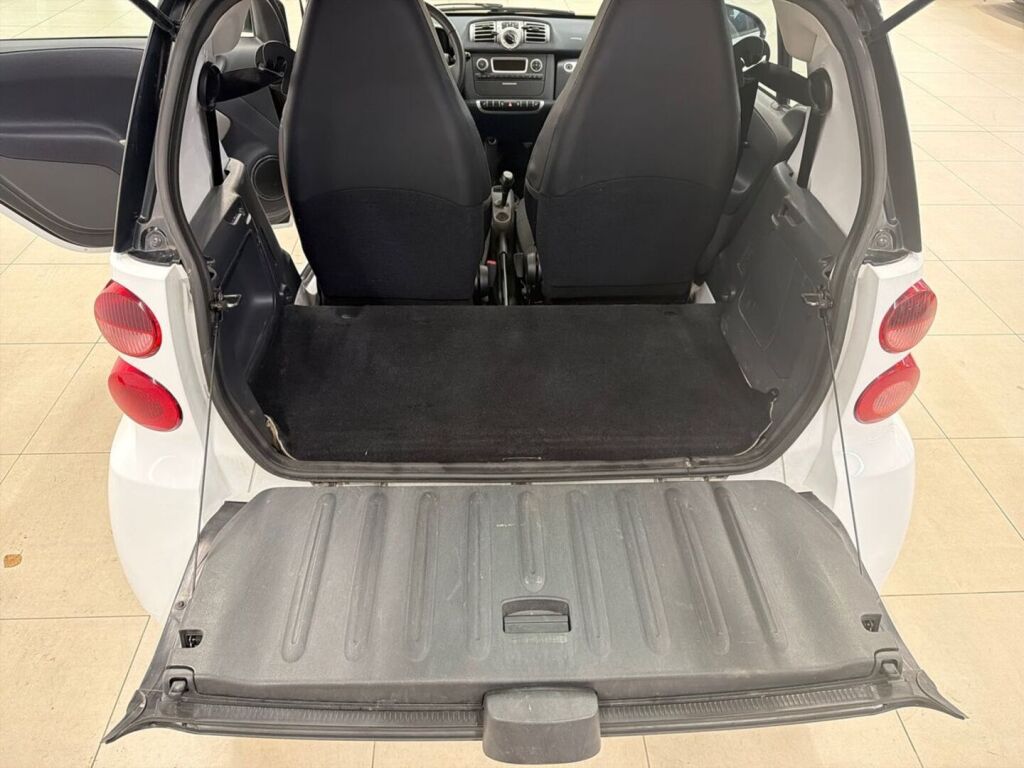 Smart fortwo 2011 Monivär.