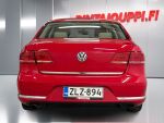 Volkswagen Passat 2011 Punainen