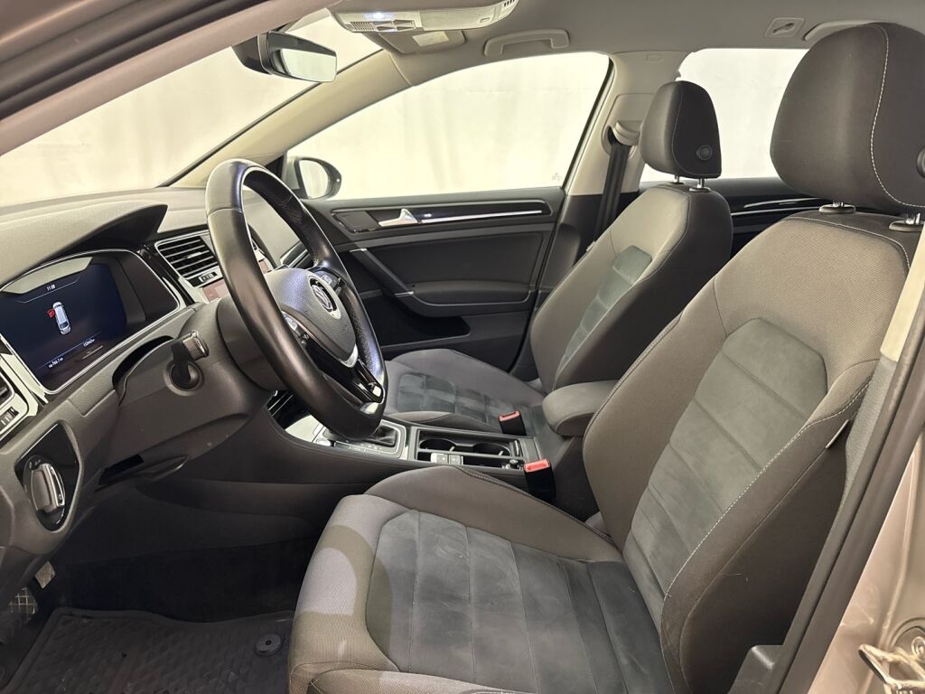 Volkswagen Golf 2018 Harmaa