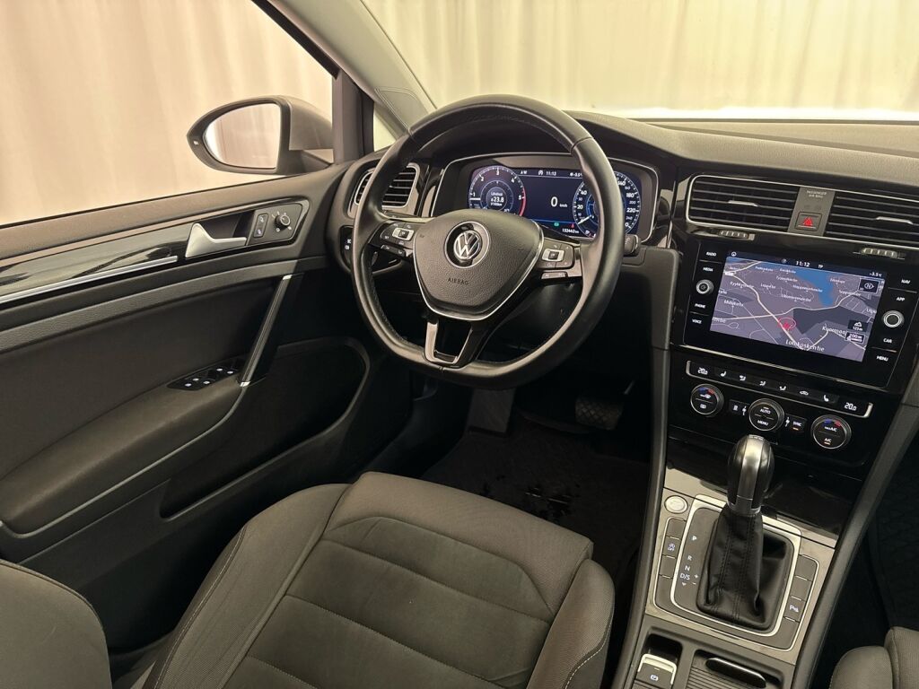 Volkswagen Golf 2018 Harmaa