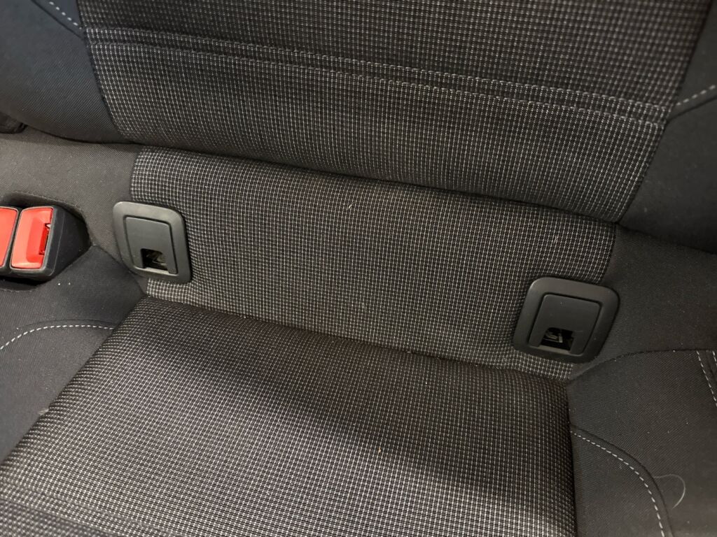 Volkswagen Passat 2018 Musta