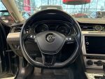 Volkswagen Passat 2018 Musta