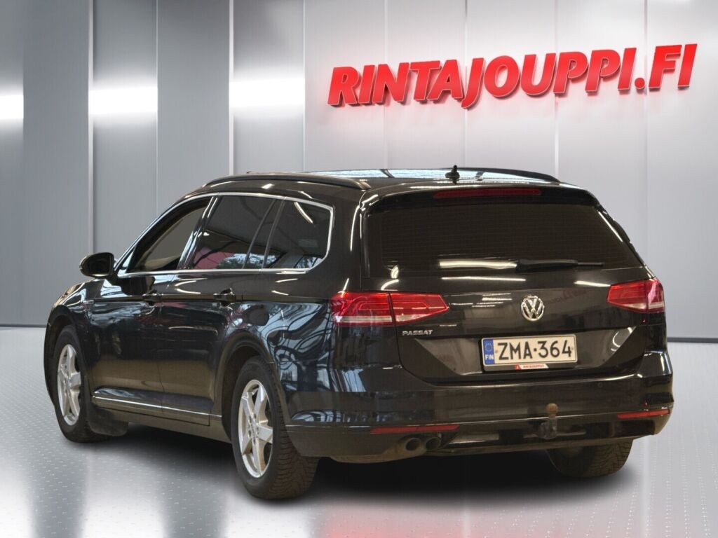 Volkswagen Passat 2018 Musta