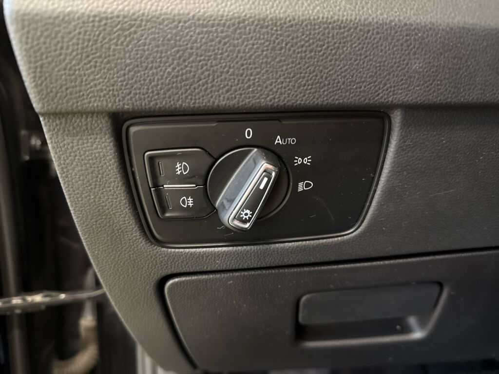 Volkswagen Passat 2018 Musta