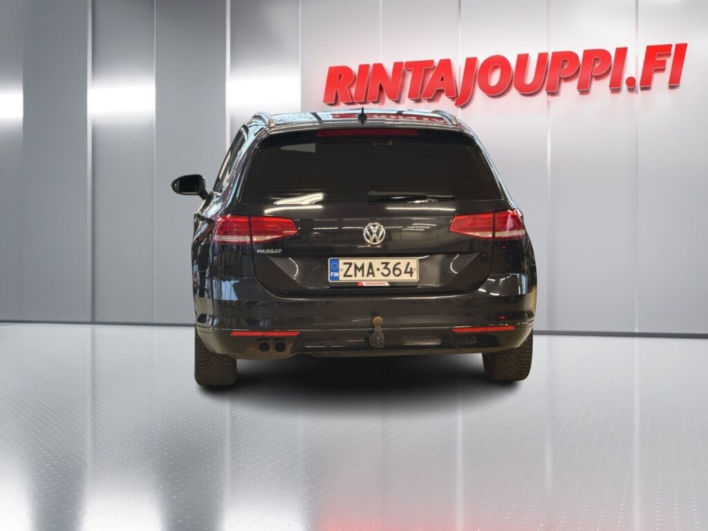 Volkswagen Passat 2018 Musta