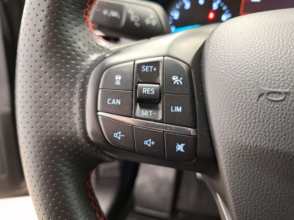 Ford Focus 2018 Musta