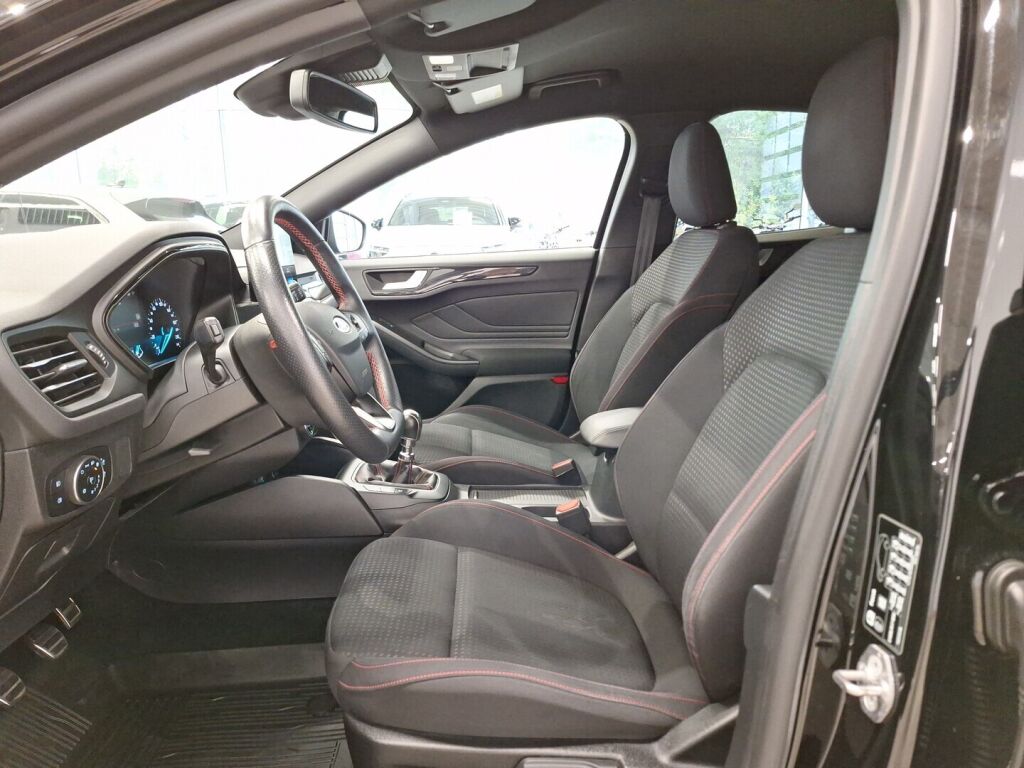 Ford Focus 2018 Musta