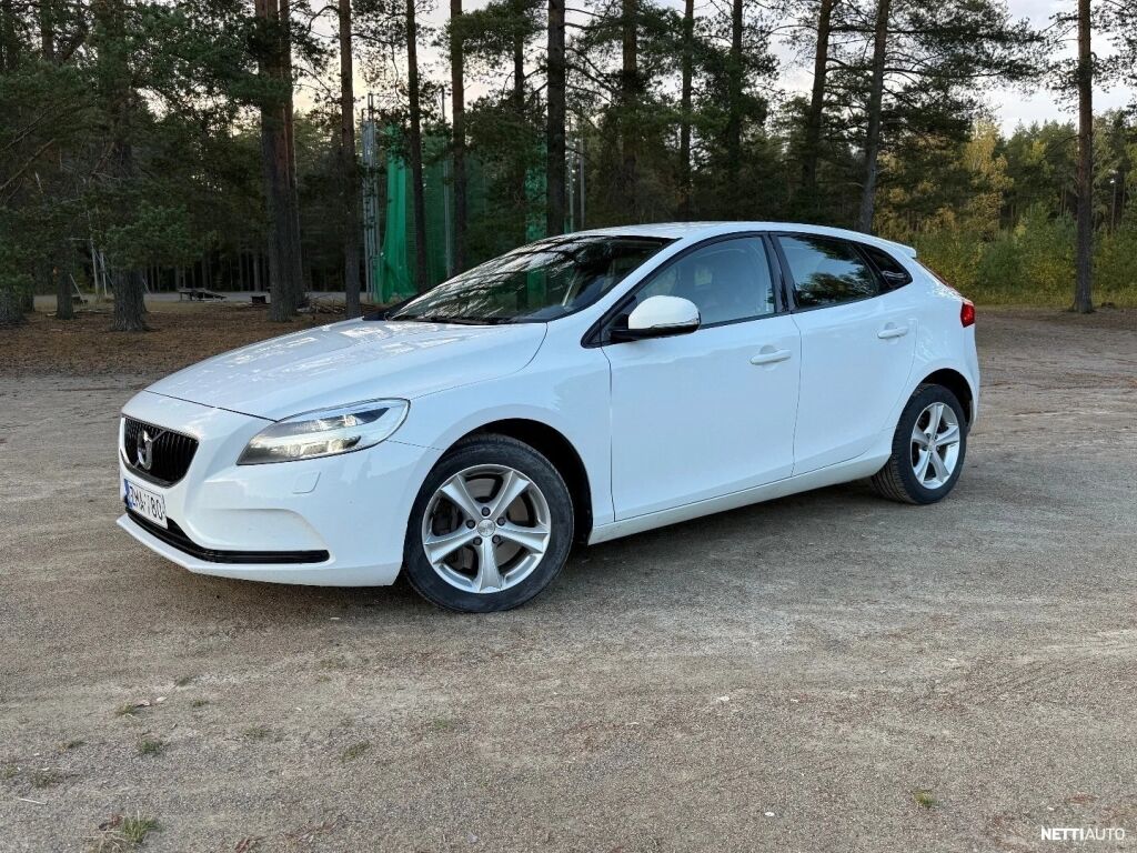 Volvo V40 2018 Valkoinen