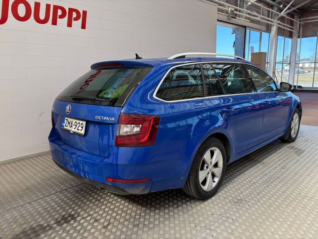 Skoda Octavia 2018 Sininen
