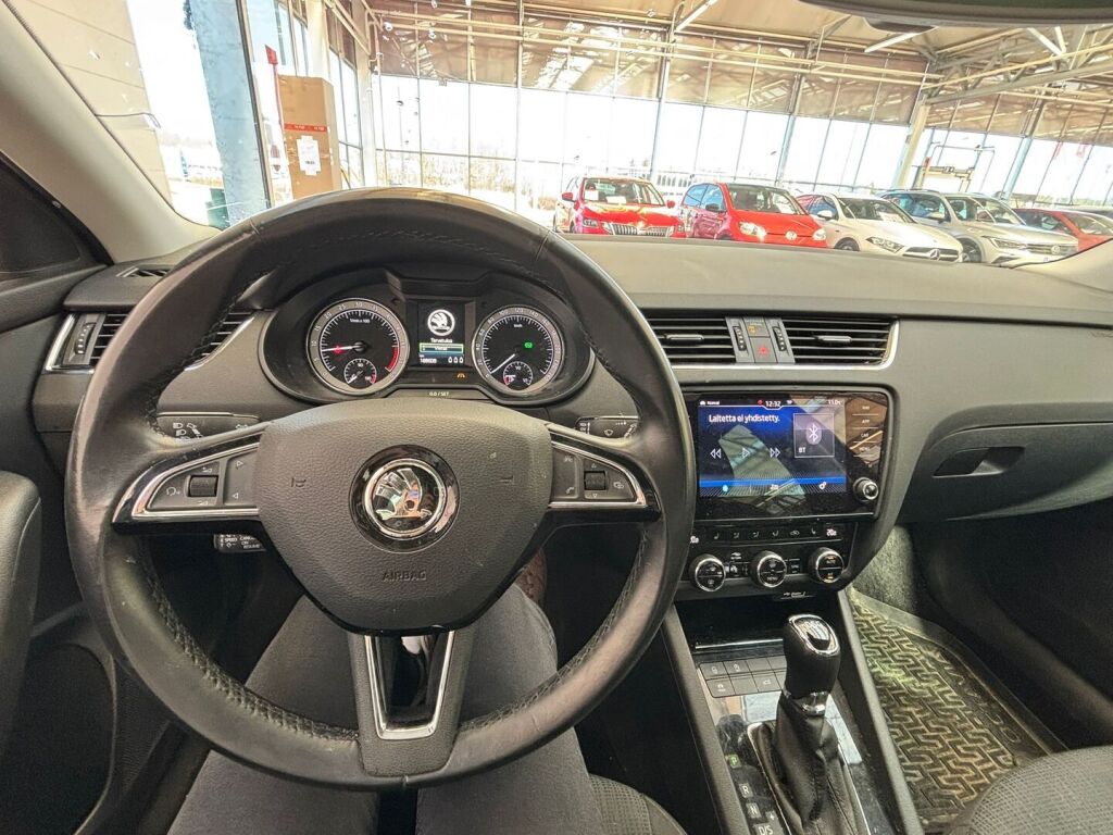 Skoda Octavia 2018 Sininen