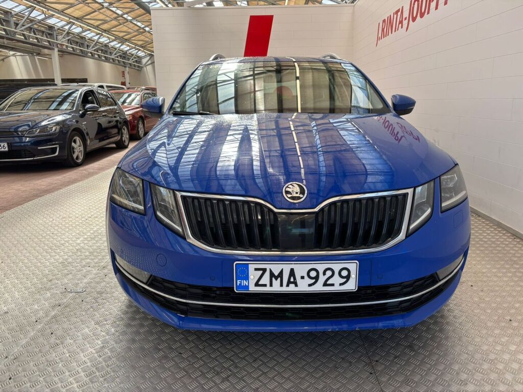 Skoda Octavia 2018 Sininen