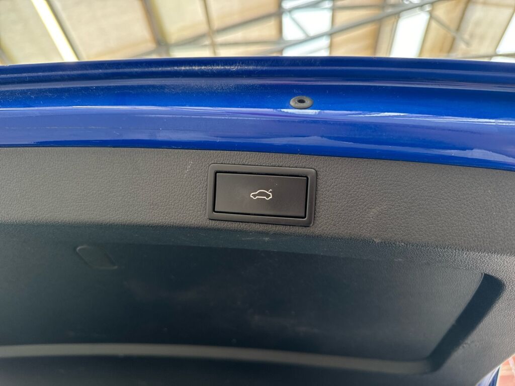 Skoda Octavia 2018 Sininen