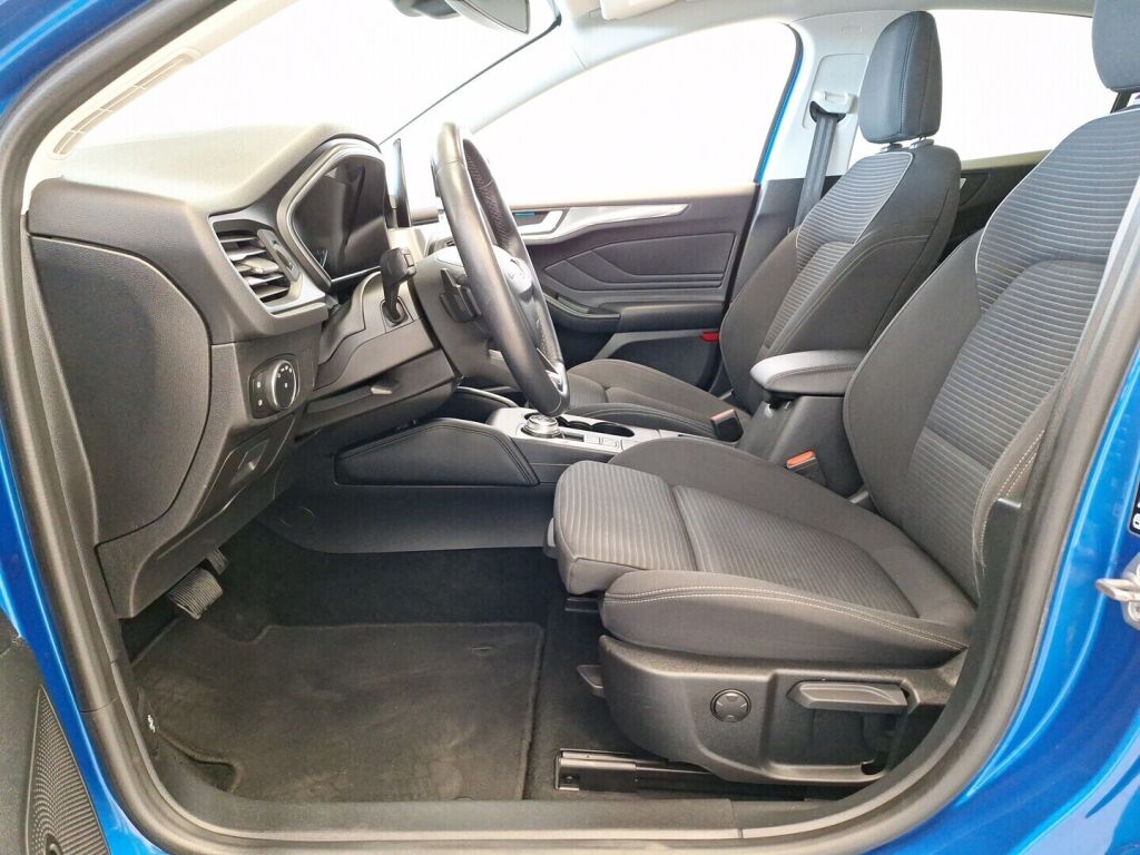 Ford Focus 2018 Sininen