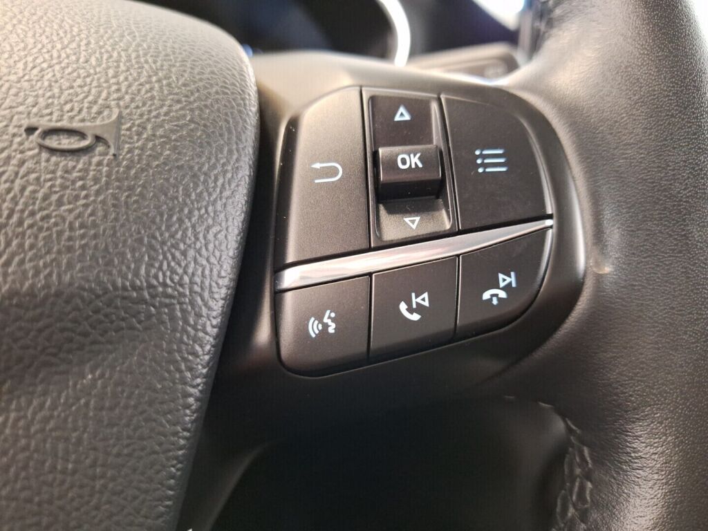 Ford Focus 2018 Sininen