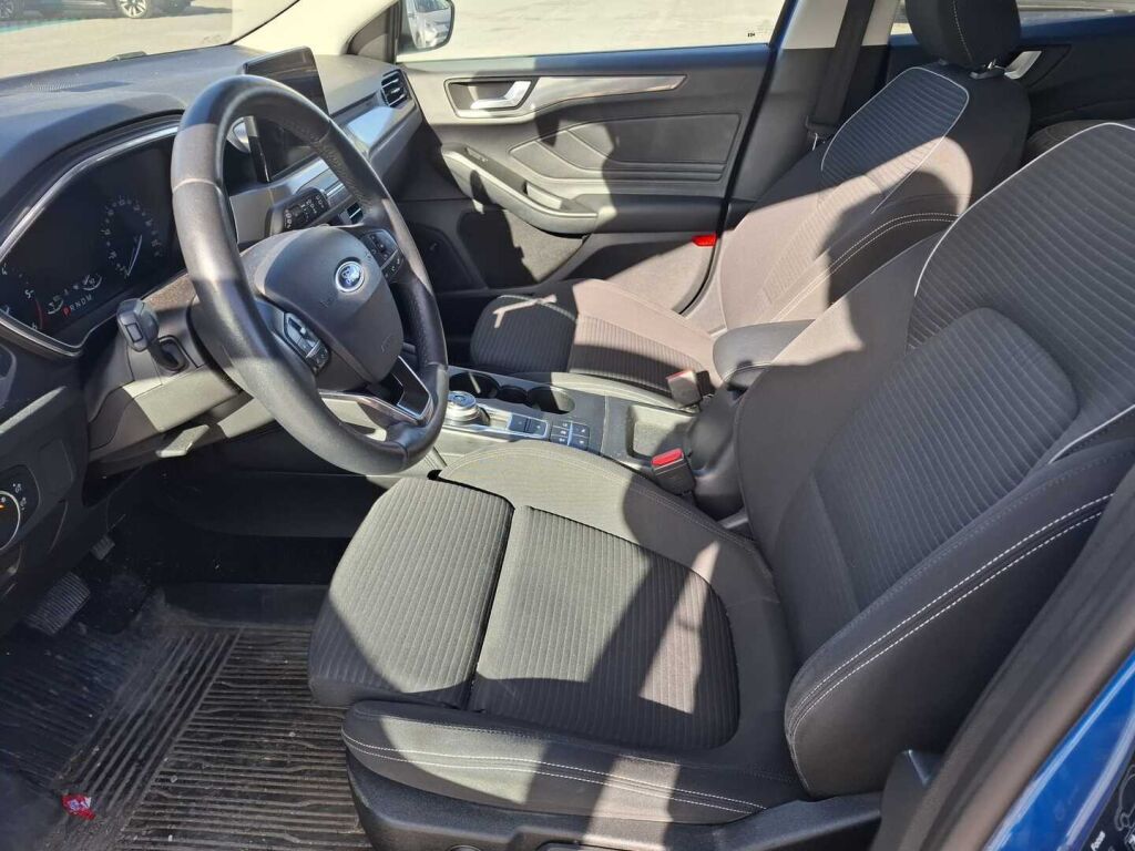 Ford Focus 2018 Sininen