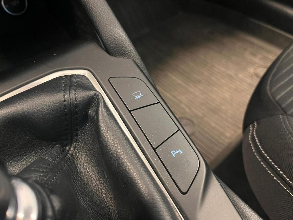 Ford Focus 2019 Sininen