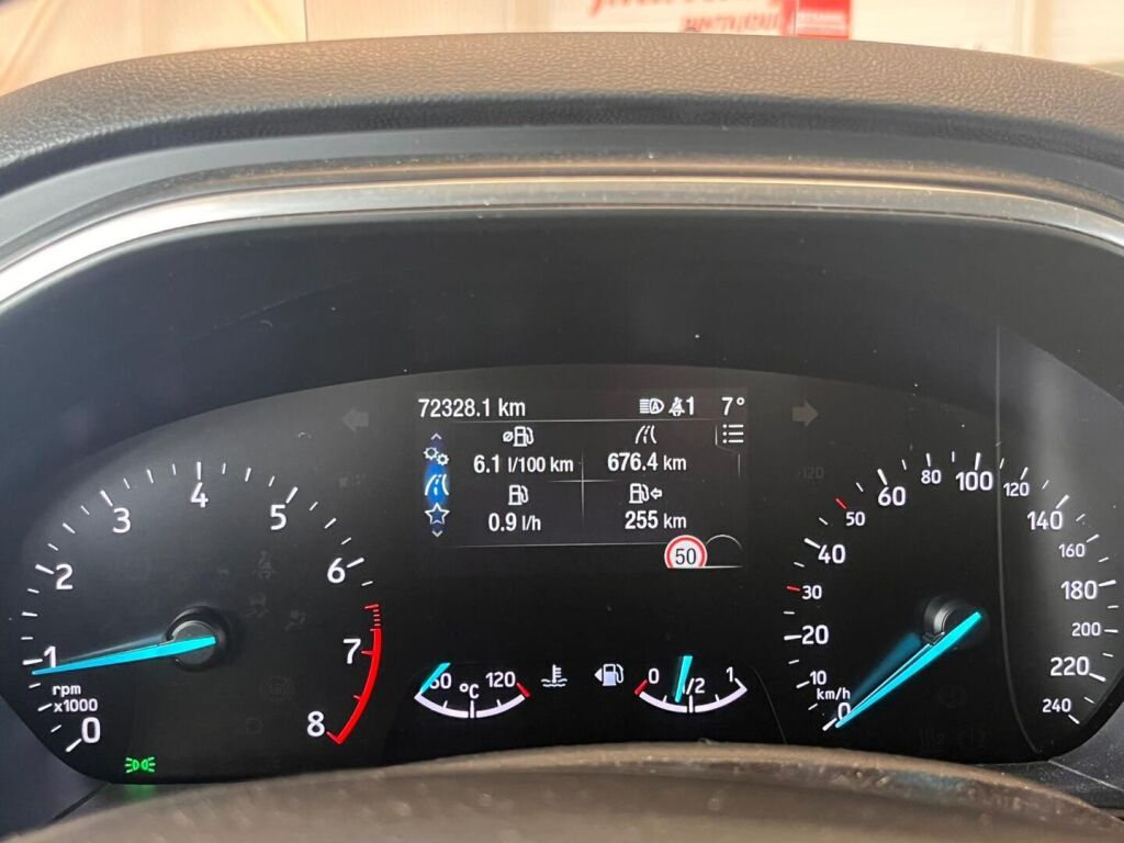 Ford Focus 2019 Sininen