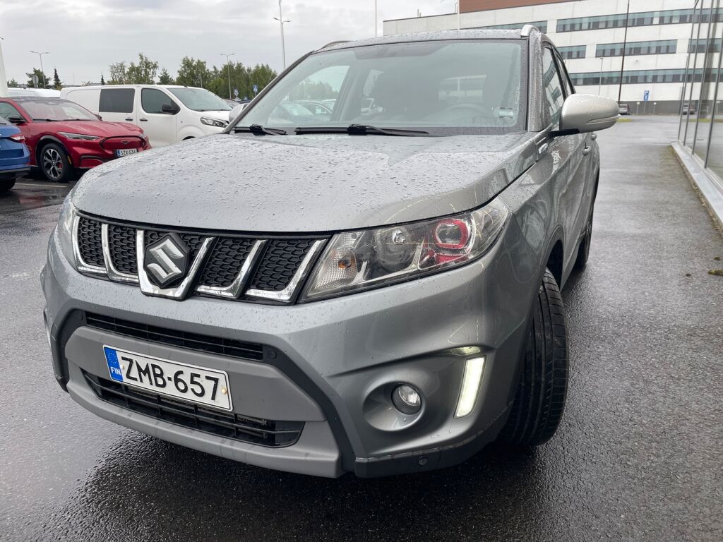 Suzuki Vitara 2018 Harmaa