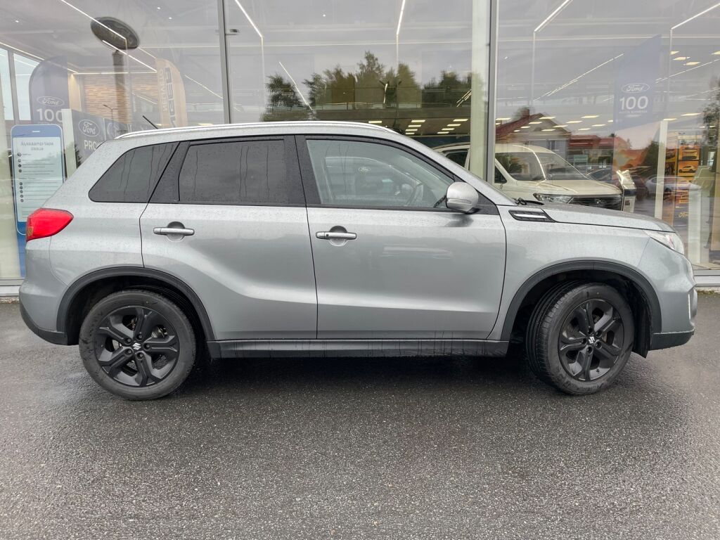 Suzuki Vitara 2018 Harmaa