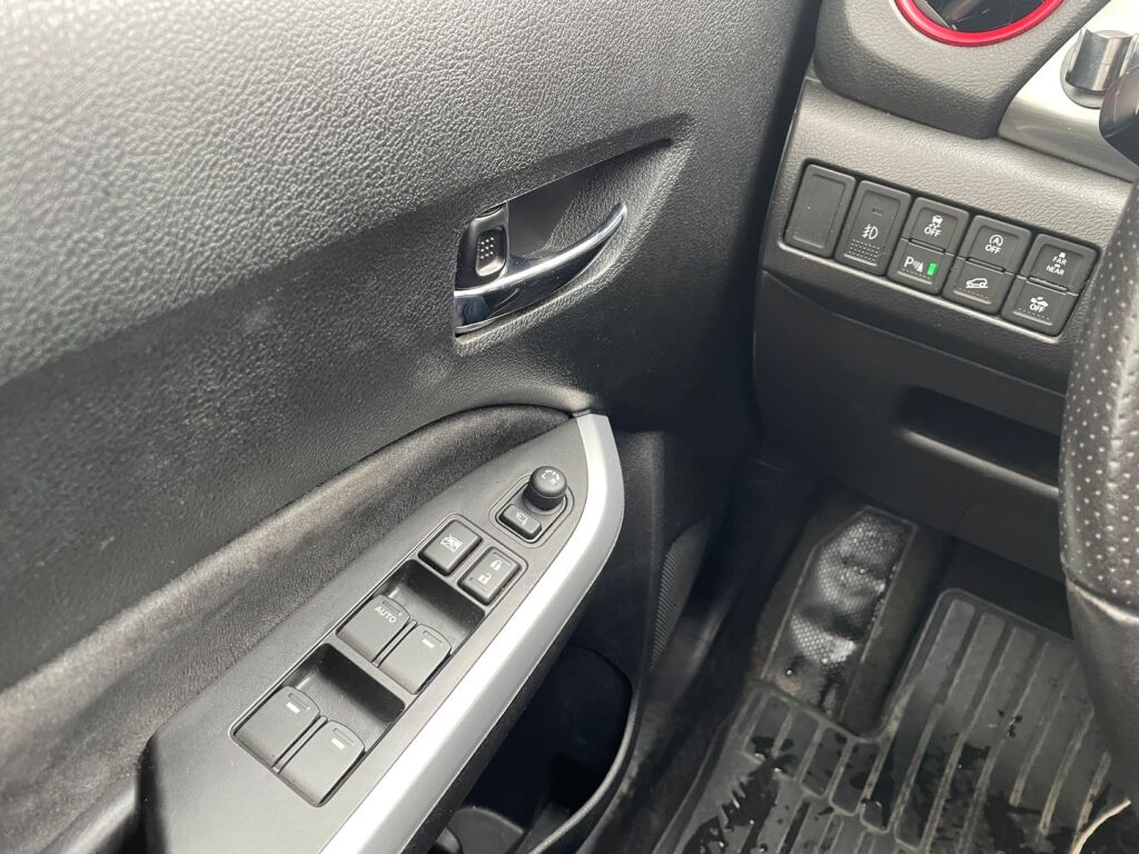 Suzuki Vitara 2018 Harmaa