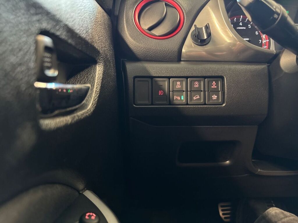 Suzuki Vitara 2018 Harmaa